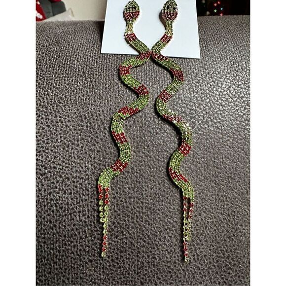 Betsy Johnson whimsical snake linear drop earrings, made with cut glass and gems - Picture 9 of 11